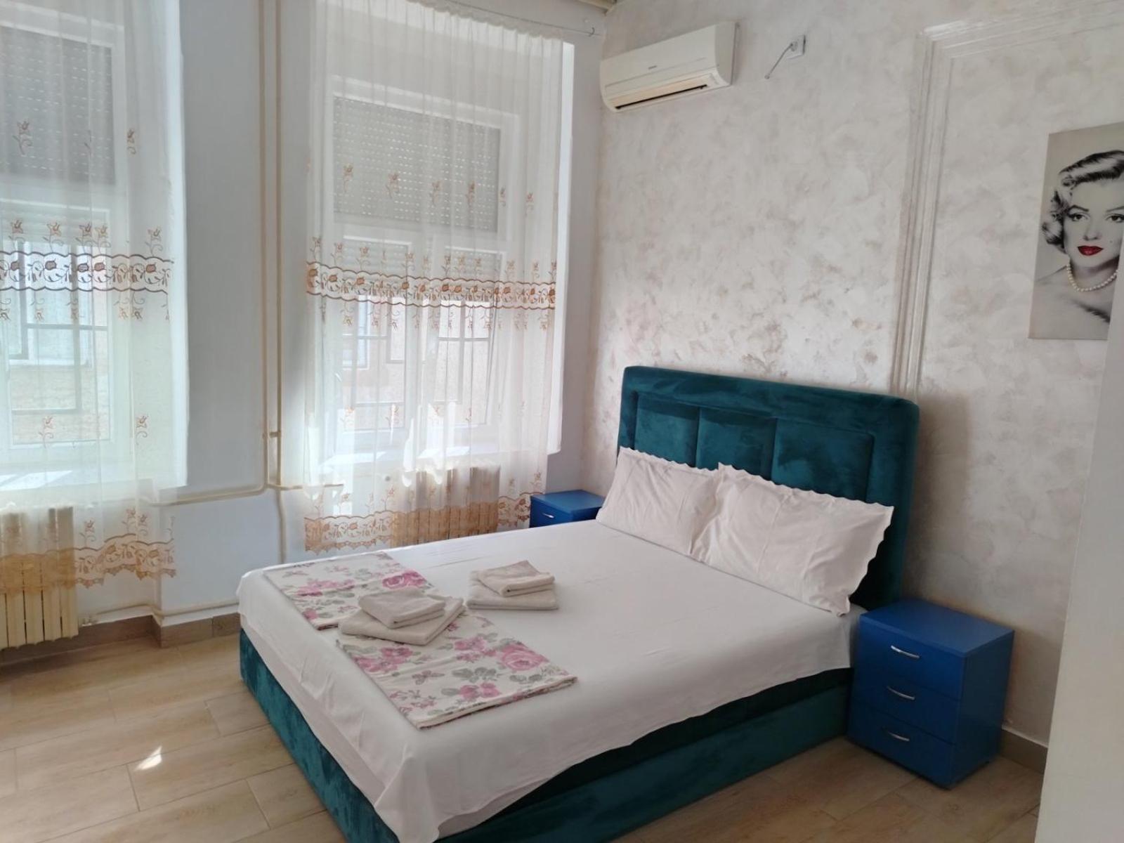 Sobe Sa Sopstvenim Kupatilom Private Rooms Bathroom In Center Novi Sad Extérieur photo
