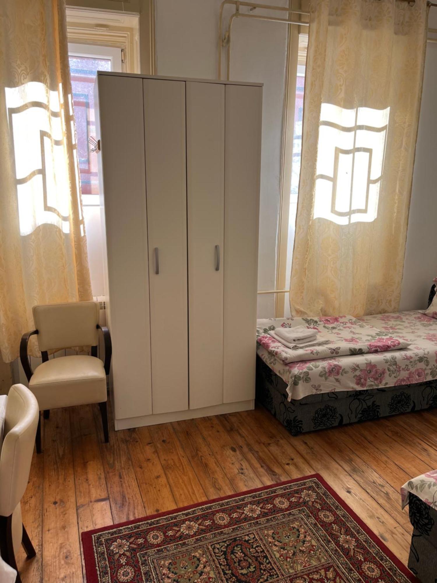 Sobe Sa Sopstvenim Kupatilom Private Rooms Bathroom In Center Novi Sad Extérieur photo
